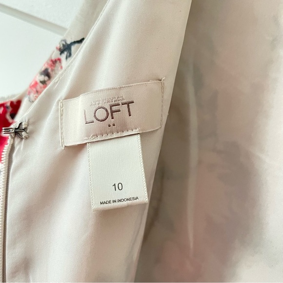 LOFT- Floral Fit & Flare Boat Neck Dress- Size 10 - Picture 6 of 9